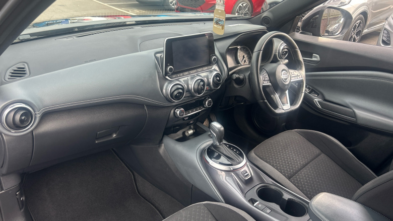 Nissan Juke 1.0 DiG-T N-Connecta 5dr DCT Petrol Hatchback
